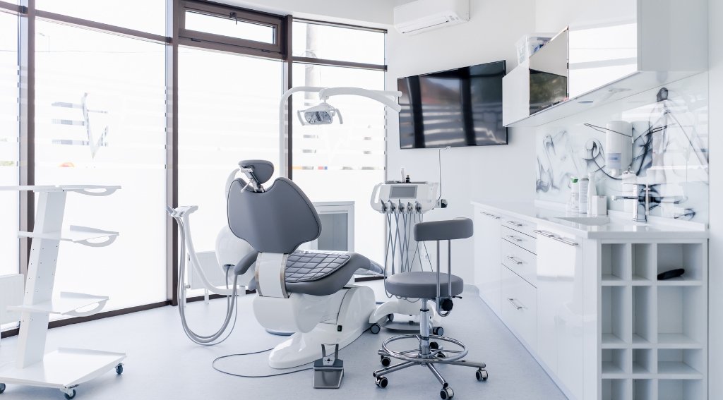 Pros and cons of buying a dental practice